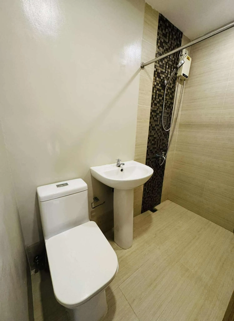 Cebu Park Residences comfort room