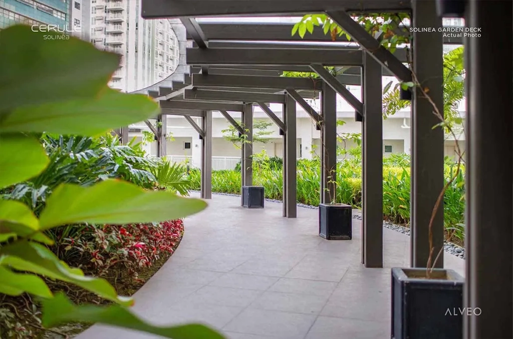 Solinea Garden Deck