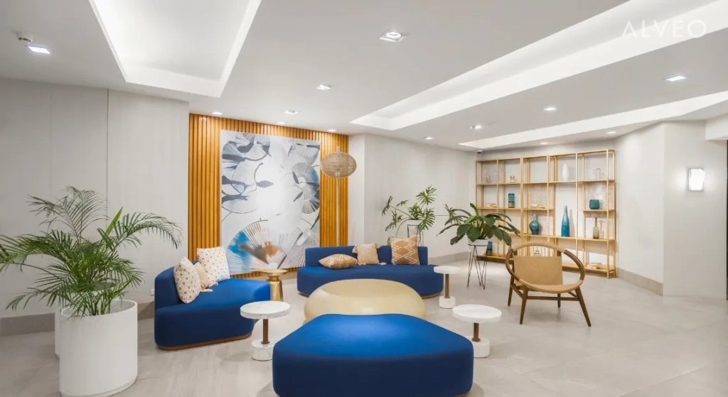 Solinea Lobby