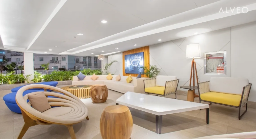Solinea Lounge
